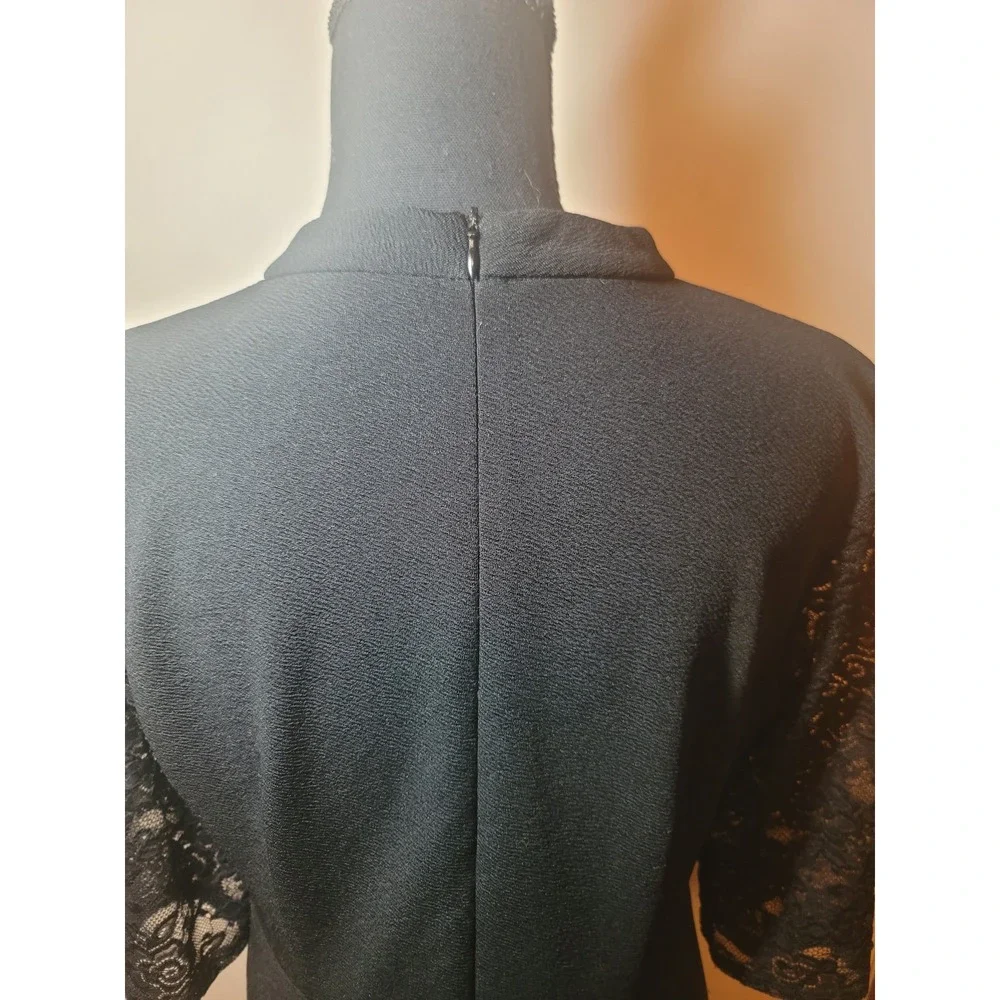 Women's Round Neck Hollow Out Lace Patchwork Retro Black Party Dress by HOMEYEE - Picture 5 of 6